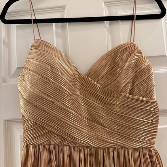IEENA FOR MAC DUGGAL METALLIC Gold RUCHED A LINE Dress GOWN Women’s size 4 - Picture 7 of 8